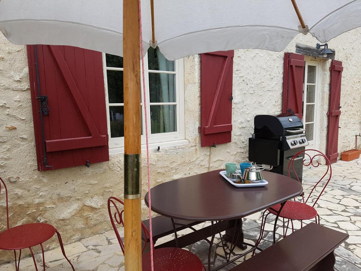 Les 7 Tilleuls - Gite Mesland Exterior foto